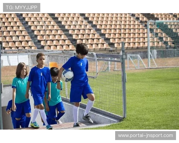 欧足联拨款2亿欧元扶持小俱乐部青训，平衡联赛竞争生态