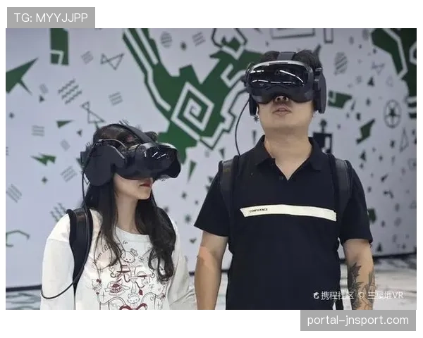 法国足球博物馆新增互动展区，体验者可通过VR模拟后卫防守选位